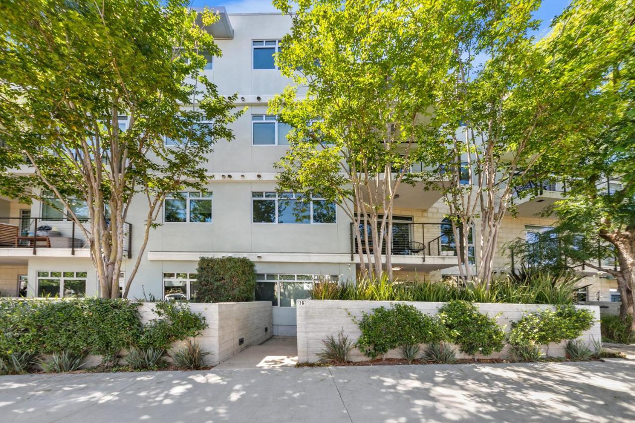 Fairfax District Chic City Oasis 2 Bedroom Apt With Den 136 Λος Άντζελες Εξωτερικό φωτογραφία